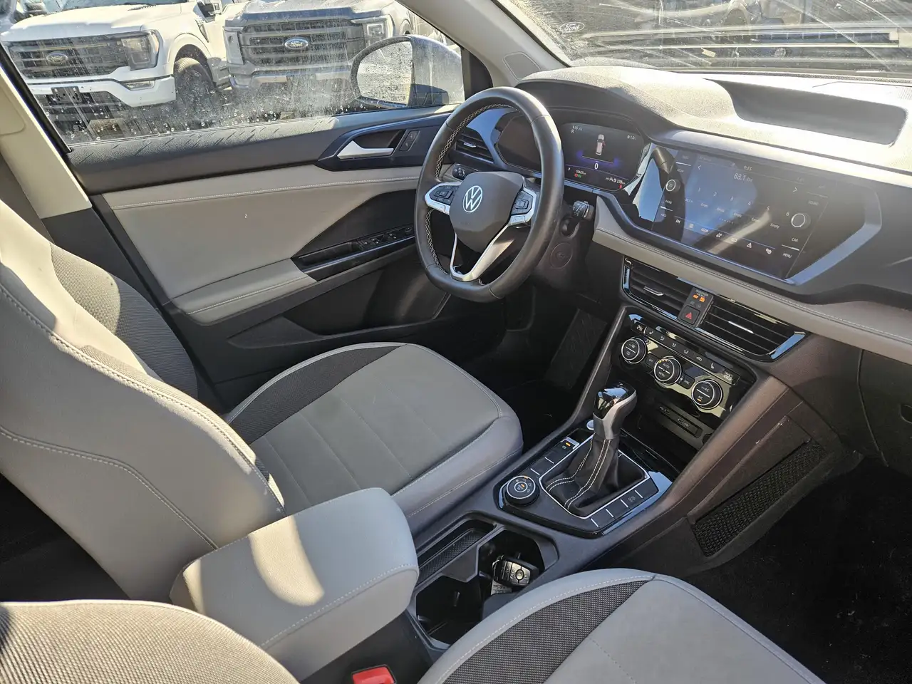 Volkswagen Taos снимка Volkswagen Taos