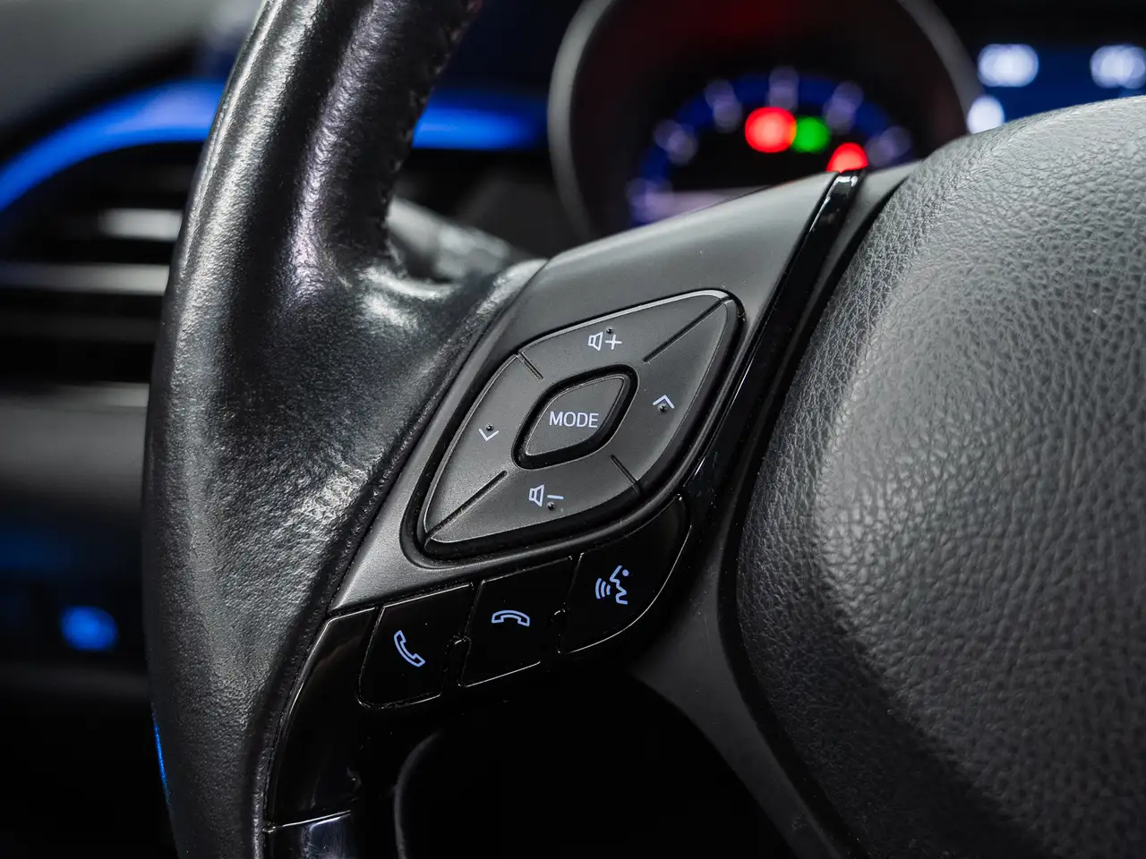Toyota C-HR fotografie Toyota C-HR