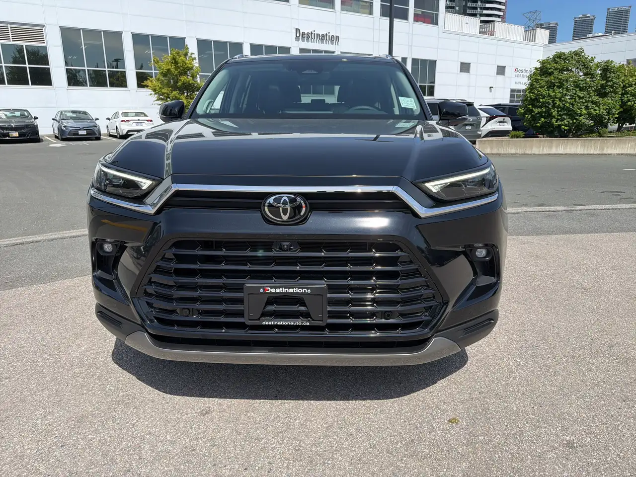 Toyota Grand Highlander снимка Toyota Grand Highlander