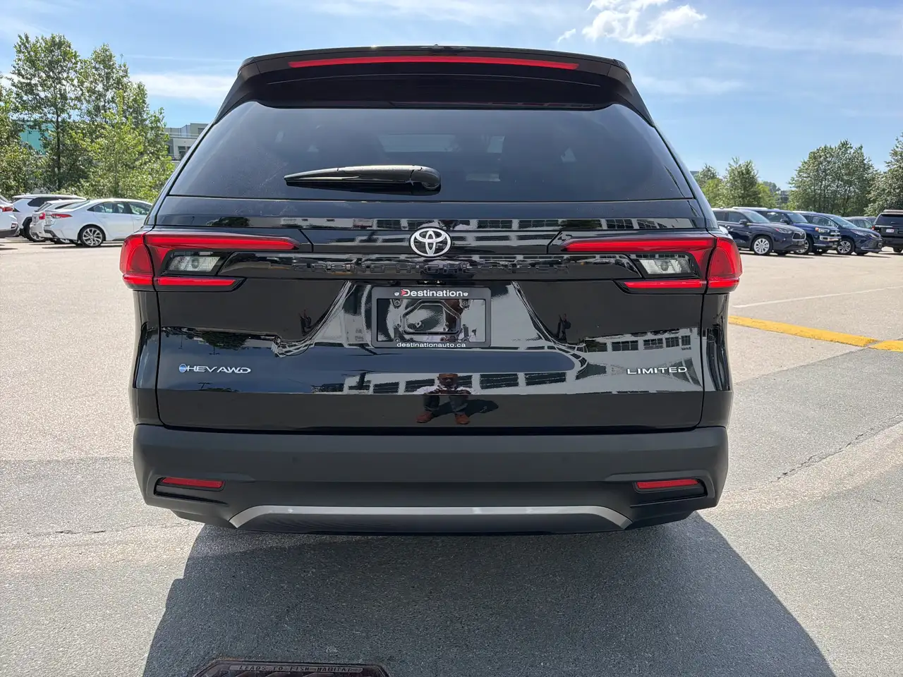Toyota Grand Highlander снимка Toyota Grand Highlander