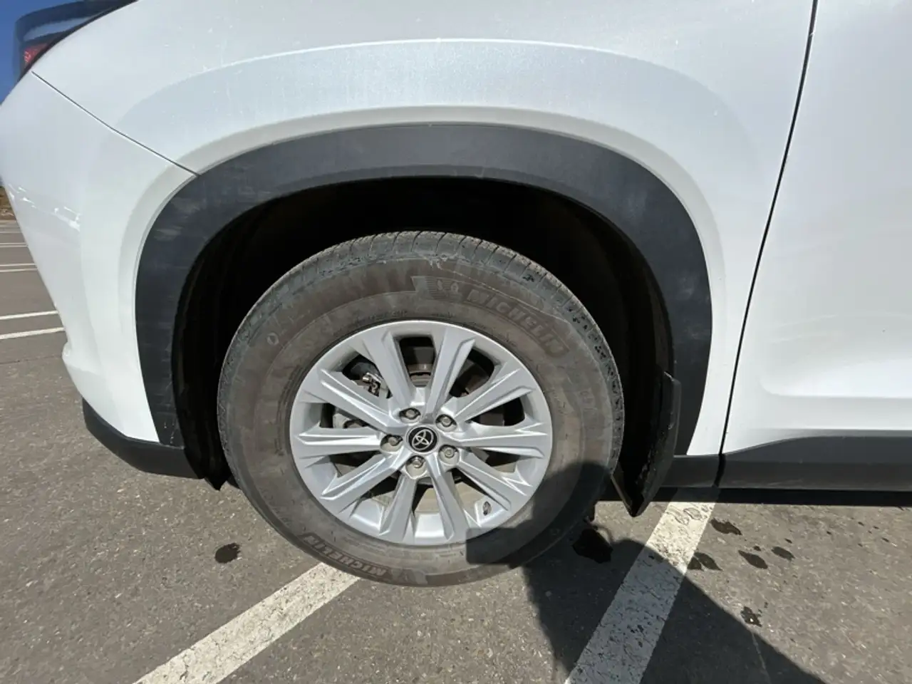 Toyota Grand Highlander снимка Toyota Grand Highlander