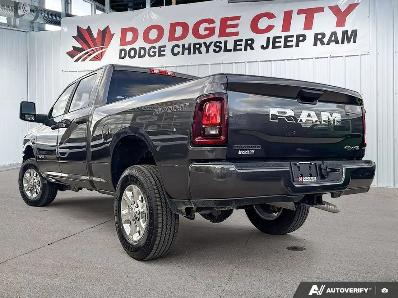 RAM 3500 снимка RAM 3500