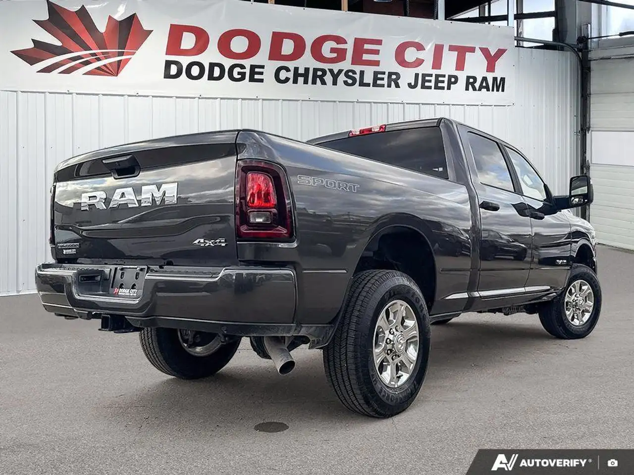 RAM 3500 снимка RAM 3500