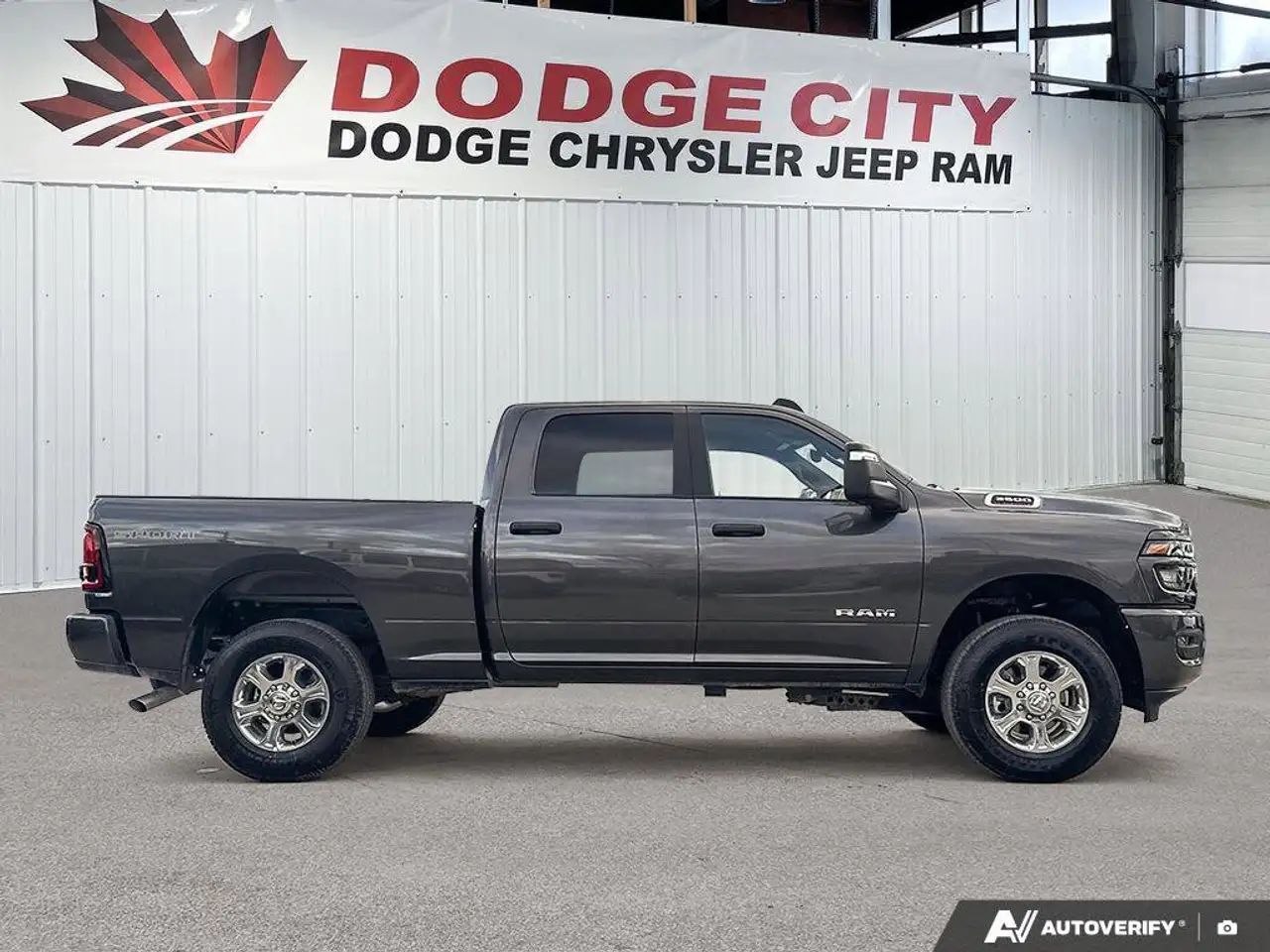 RAM 3500 снимка RAM 3500