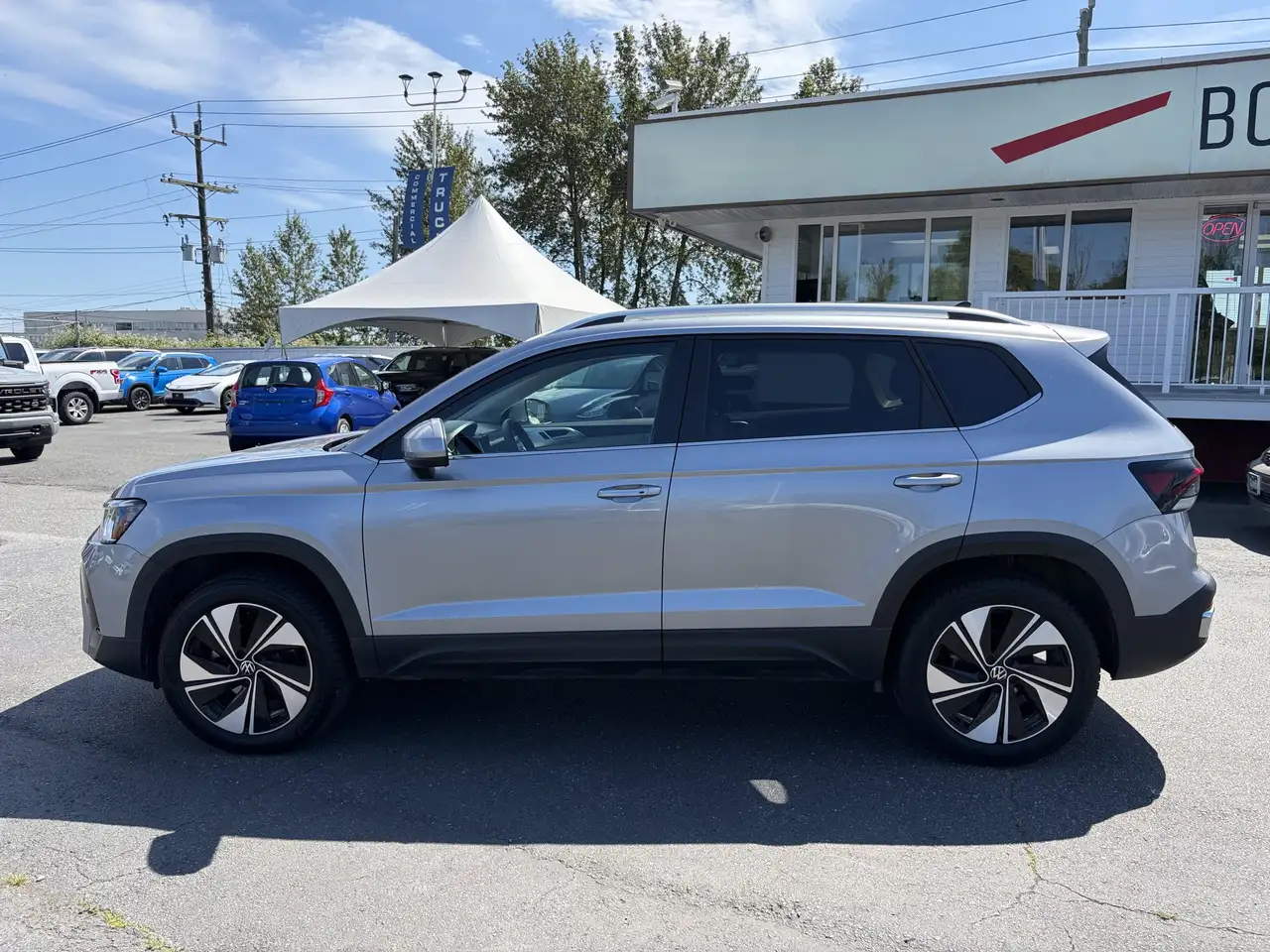 Volkswagen Taos photo Volkswagen Taos