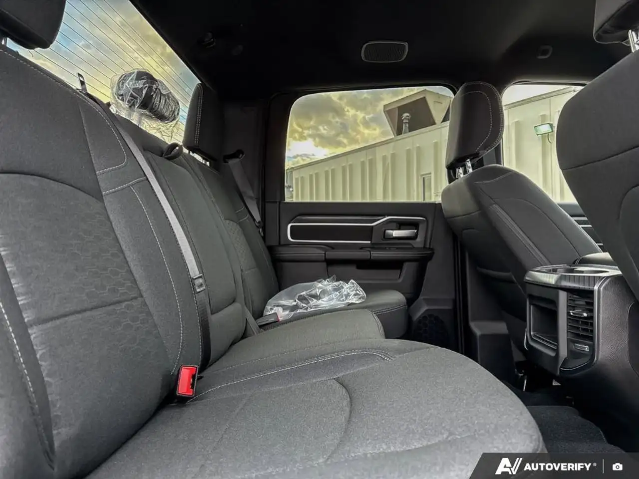 RAM 3500 снимка RAM 3500