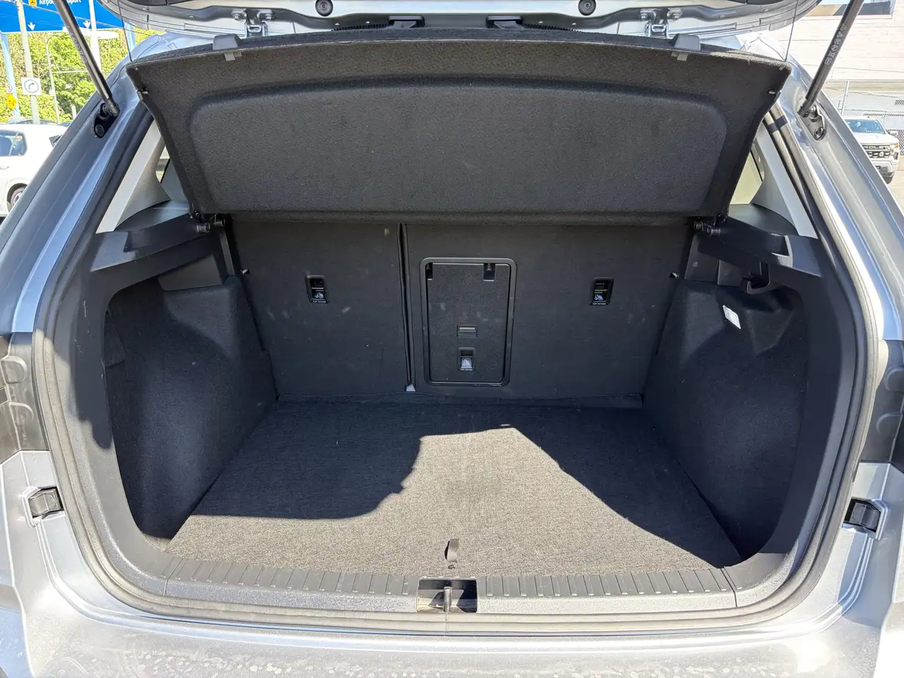 Volkswagen Taos photo Volkswagen Taos