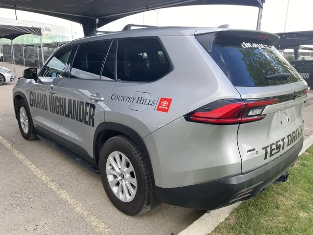 Toyota Grand Highlander fotografie Toyota Grand Highlander