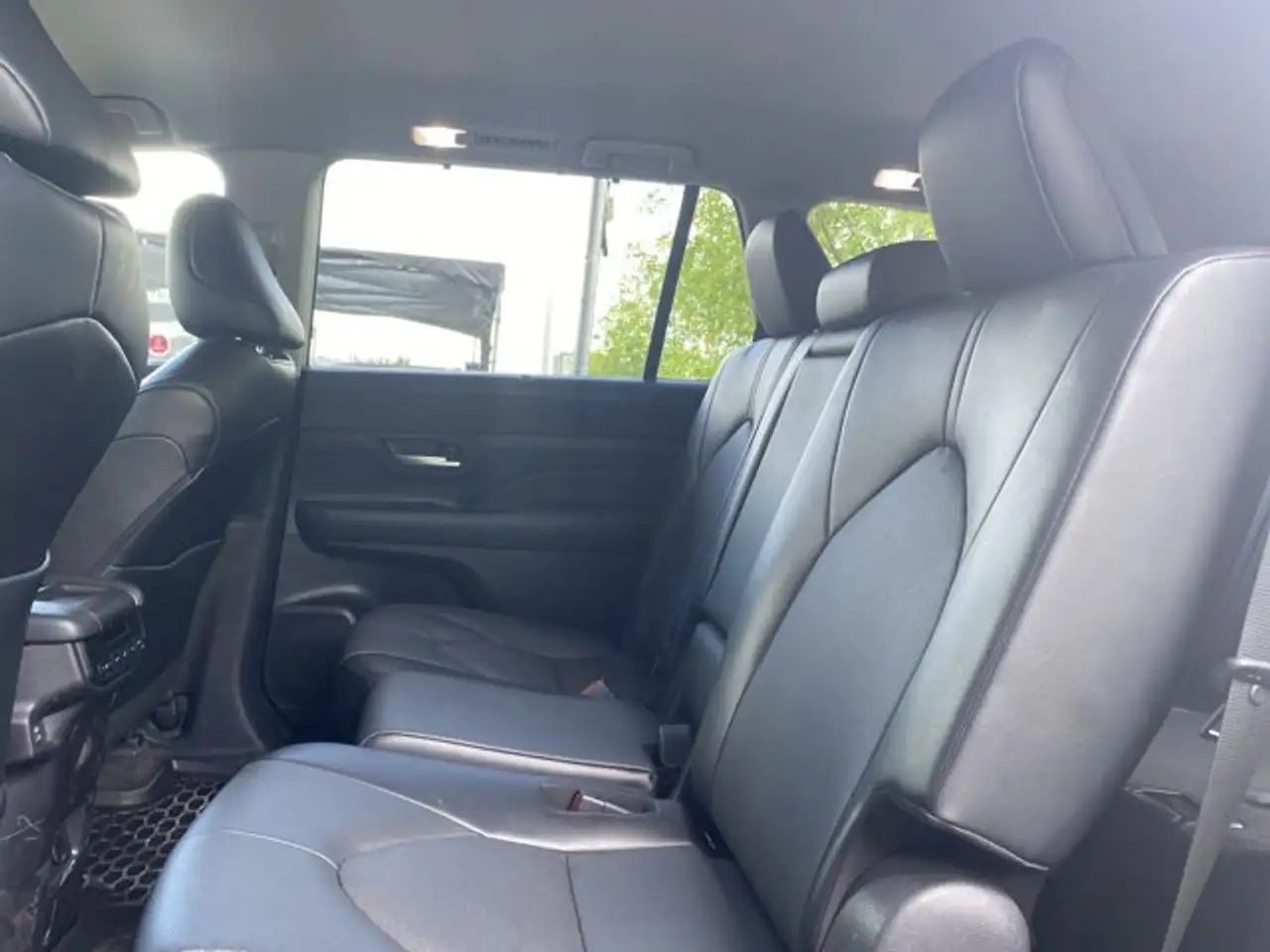Toyota Grand Highlander fotografie Toyota Grand Highlander