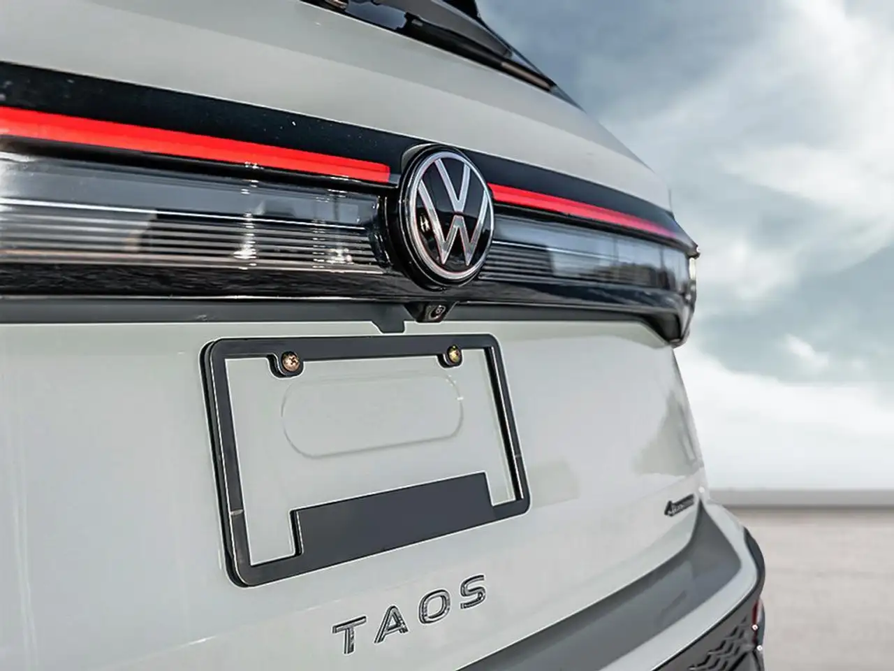 Volkswagen Taos photo Volkswagen Taos