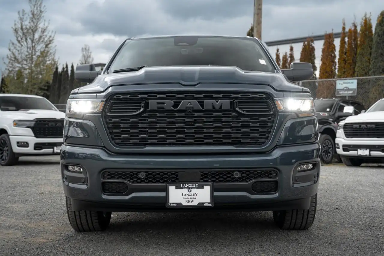 RAM 1500 снимка RAM 1500