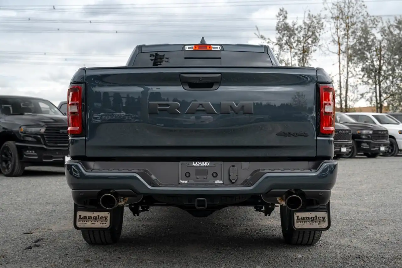 RAM 1500 снимка RAM 1500