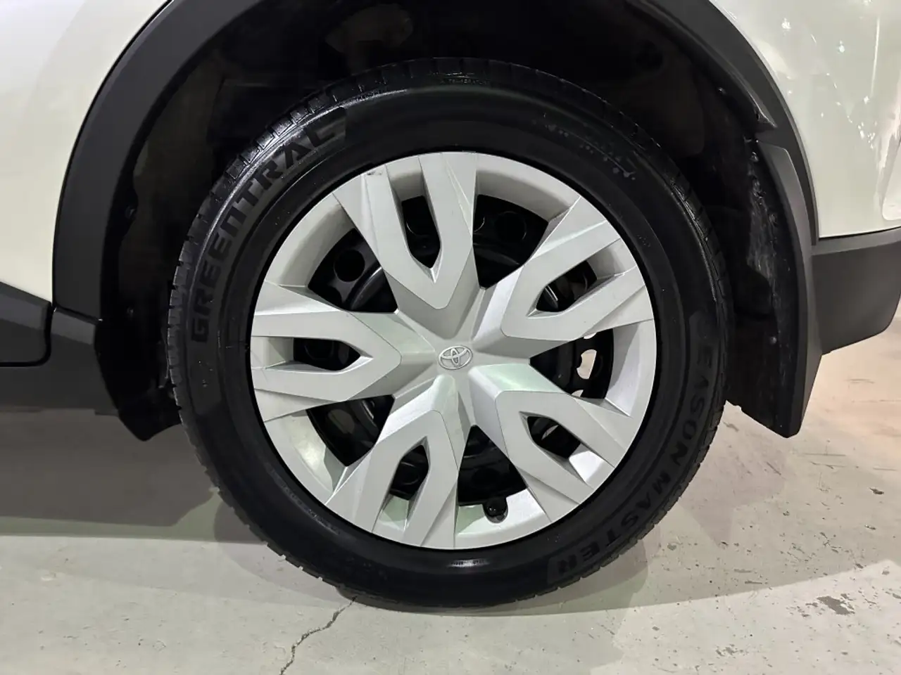 Toyota C-HR снимка Toyota C-HR
