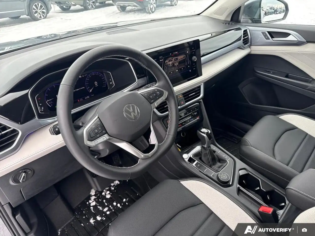 Volkswagen Taos снимка Volkswagen Taos