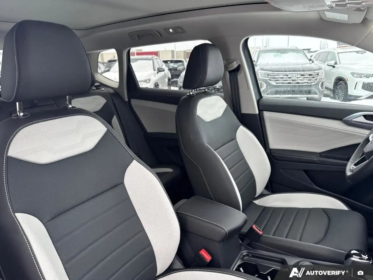 Volkswagen Taos снимка Volkswagen Taos
