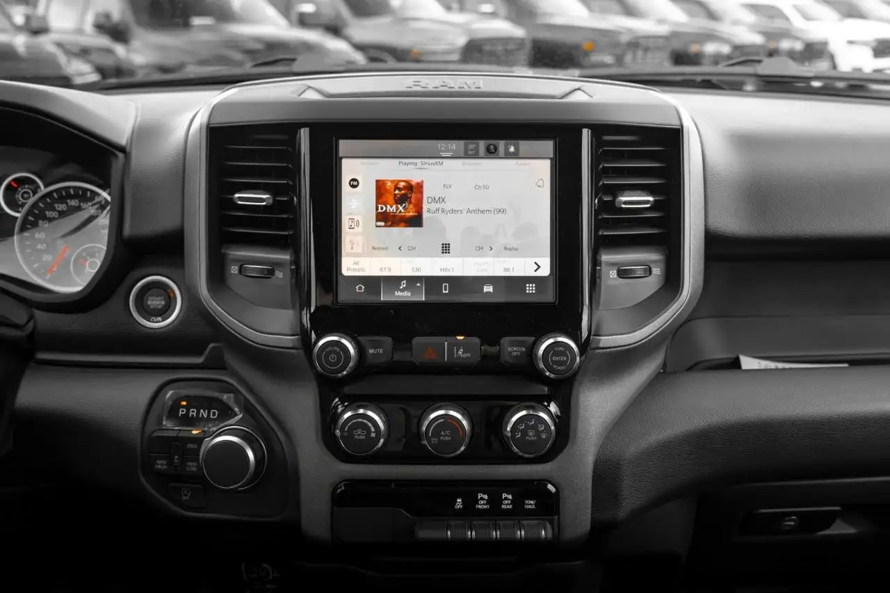 RAM 1500 снимка RAM 1500