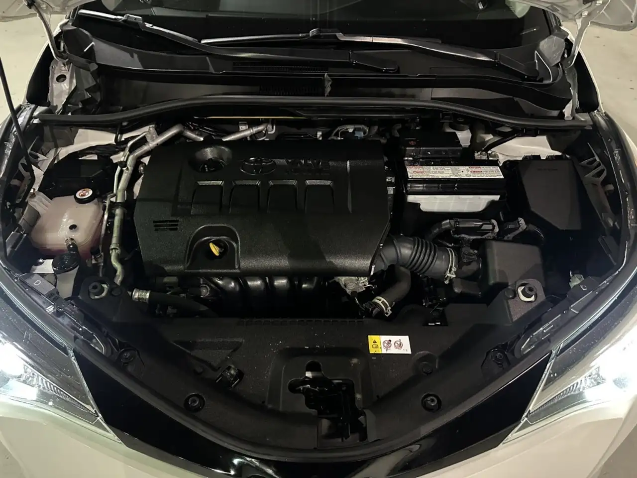 Toyota C-HR снимка Toyota C-HR