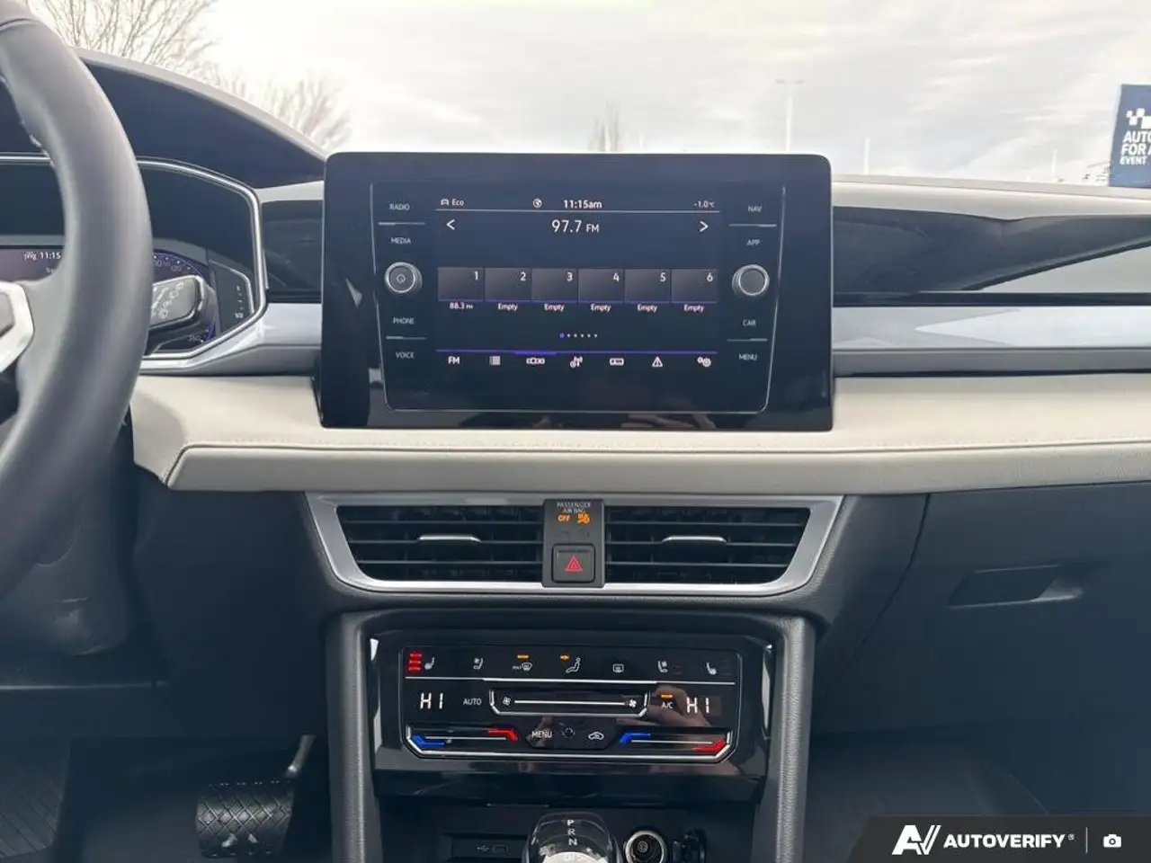 Volkswagen Taos снимка Volkswagen Taos