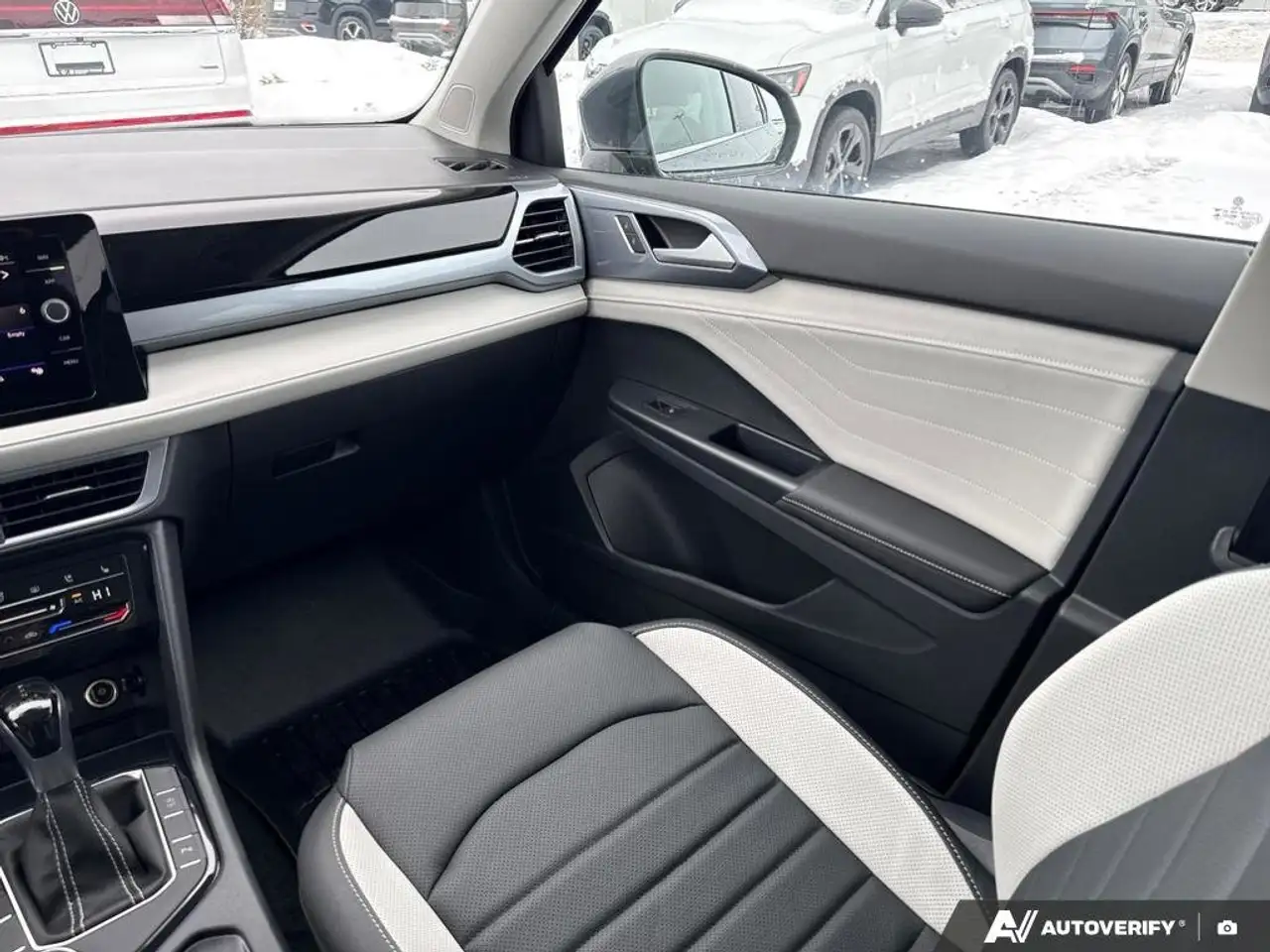 Volkswagen Taos снимка Volkswagen Taos