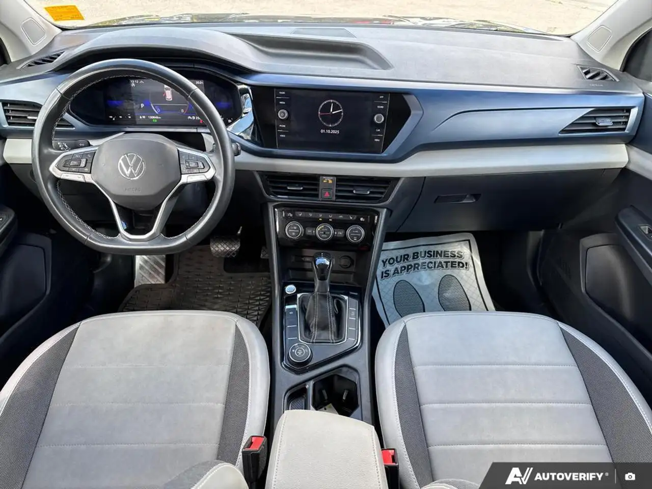 Volkswagen Taos photo Volkswagen Taos