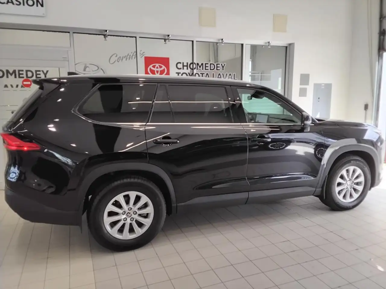 Toyota Grand Highlander fotografie Toyota Grand Highlander