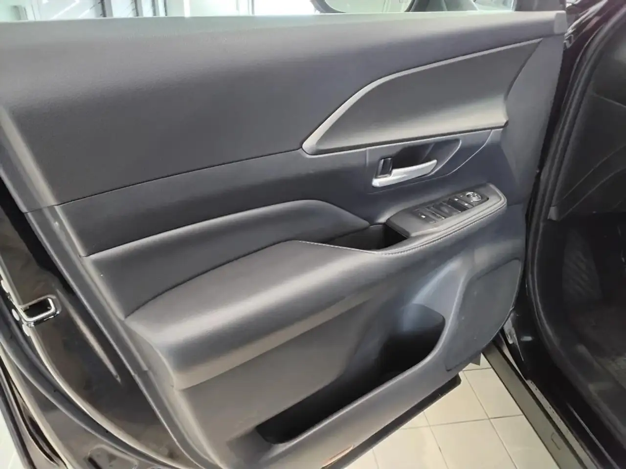 Toyota Grand Highlander fotografie Toyota Grand Highlander