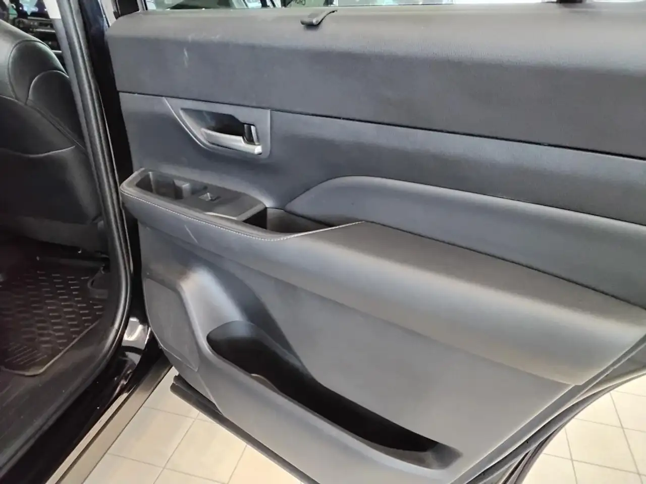 Toyota Grand Highlander fotografie Toyota Grand Highlander