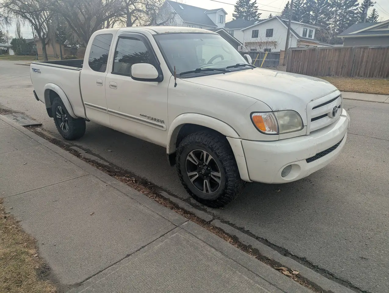 Toyota Tundra снимка Toyota Tundra