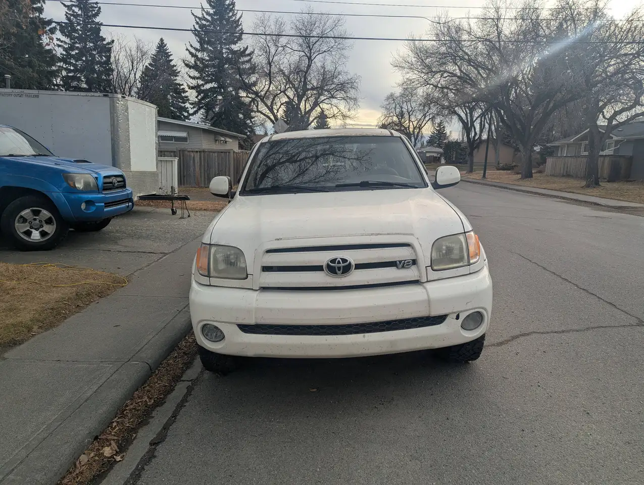 Toyota Tundra снимка Toyota Tundra