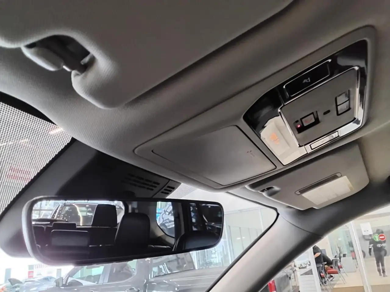 Toyota Grand Highlander fotografie Toyota Grand Highlander