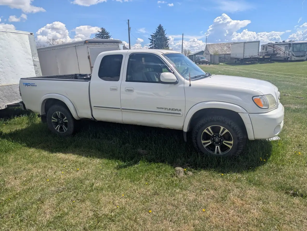 Toyota Tundra снимка Toyota Tundra