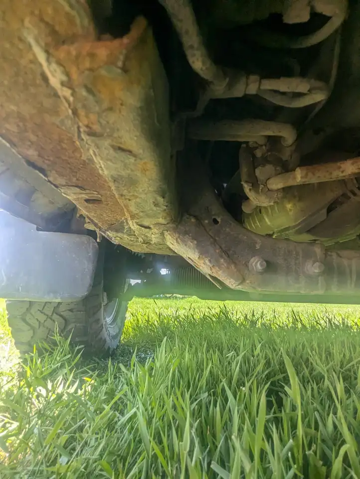Toyota Tundra снимка Toyota Tundra
