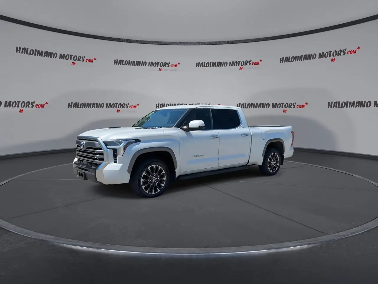 Toyota Tundra снимка Toyota Tundra