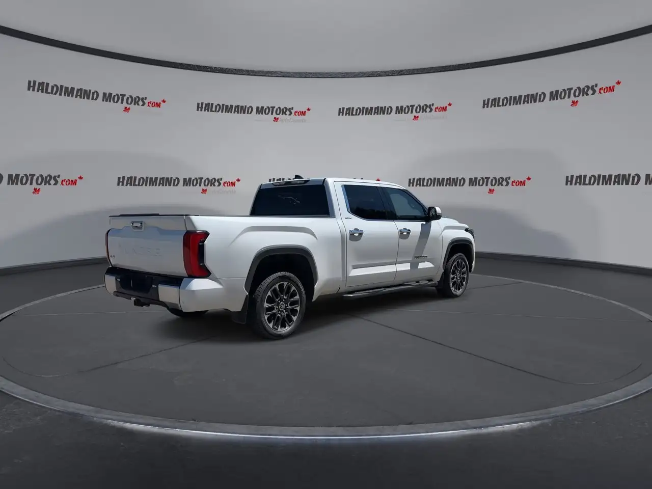 Toyota Tundra снимка Toyota Tundra