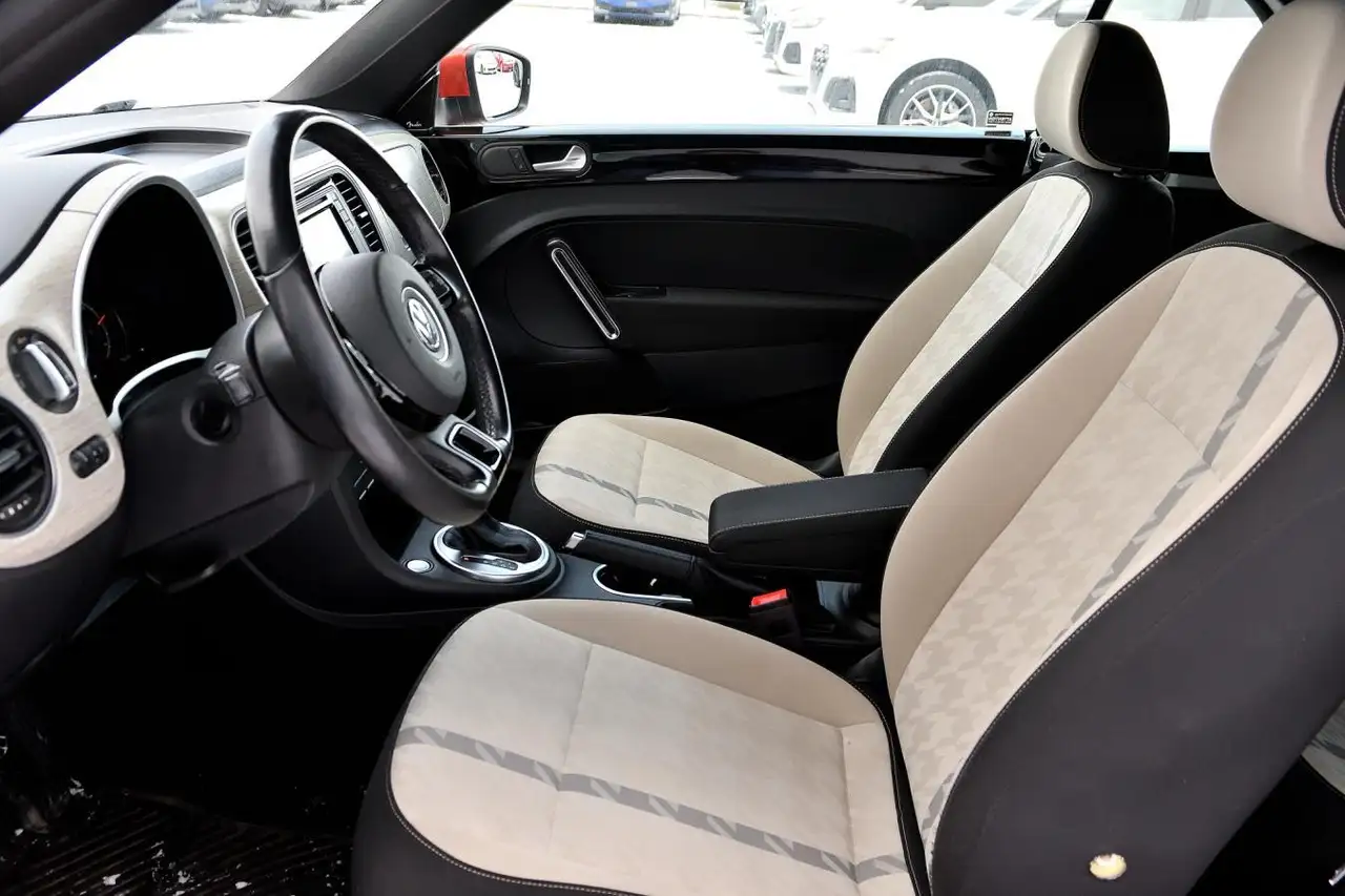 Volkswagen Beetle снимка Volkswagen Beetle
