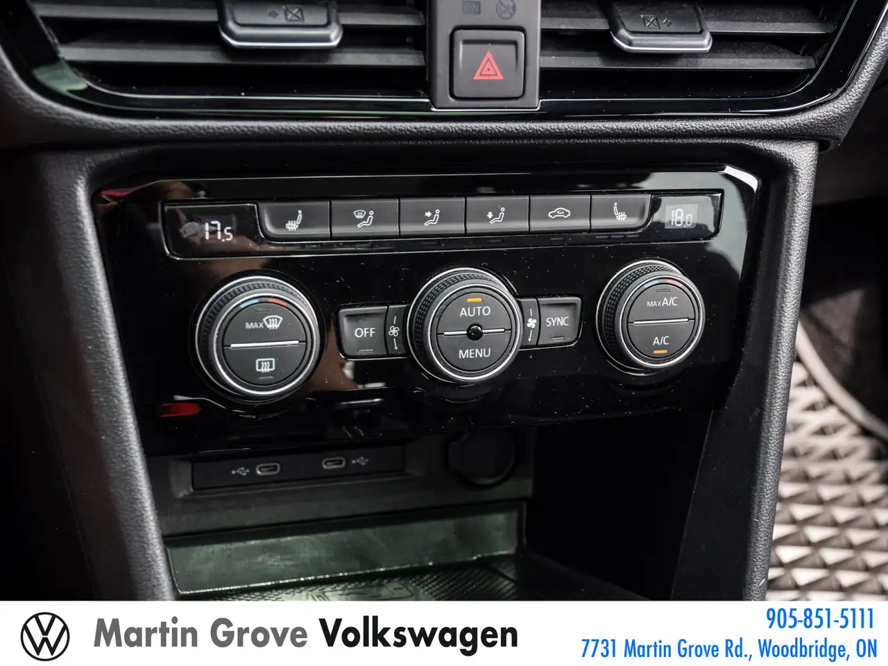 Volkswagen Taos photo Volkswagen Taos