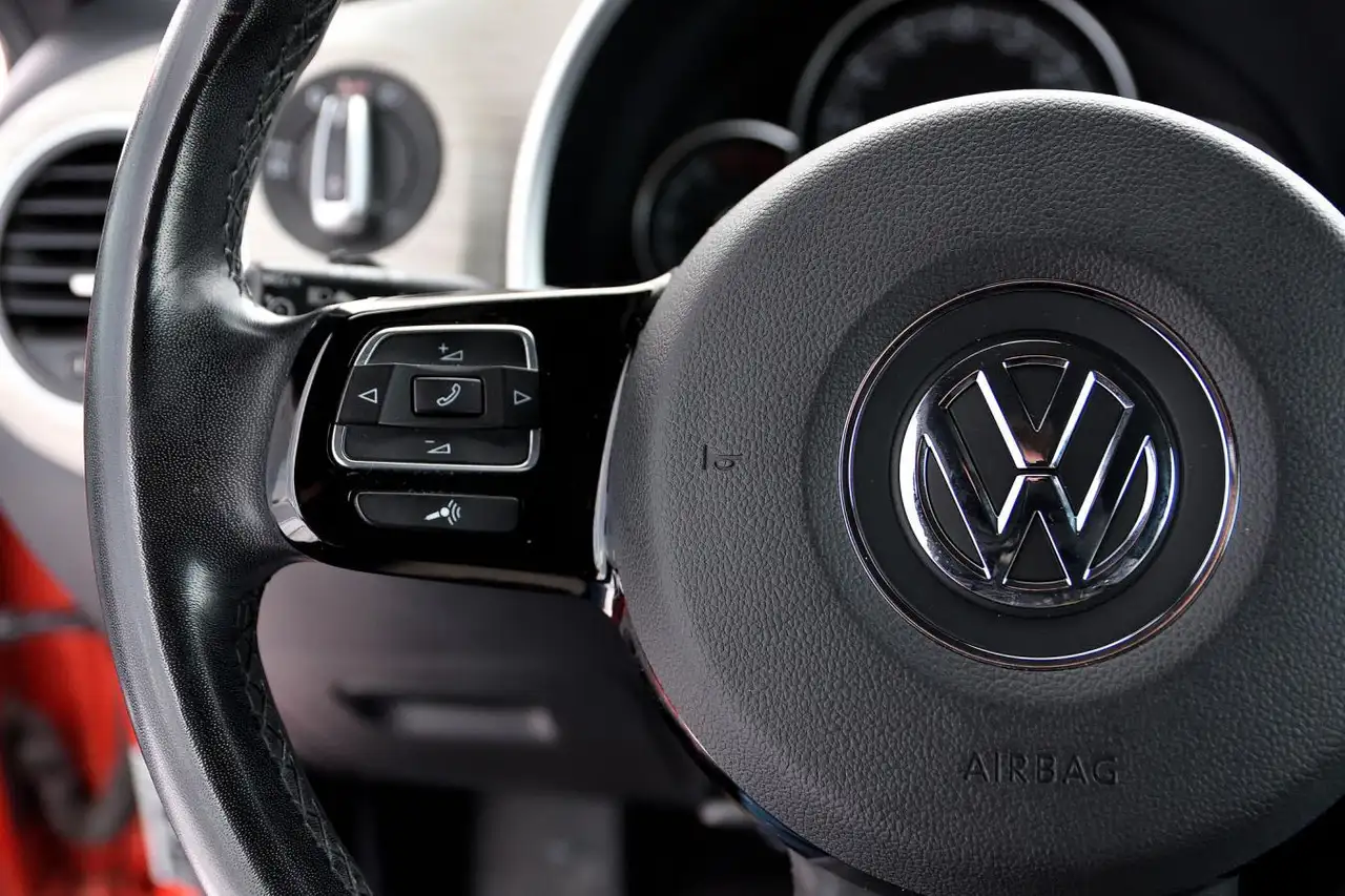 Volkswagen Beetle снимка Volkswagen Beetle