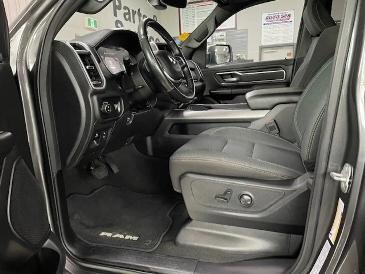 RAM 1500 photo RAM 1500