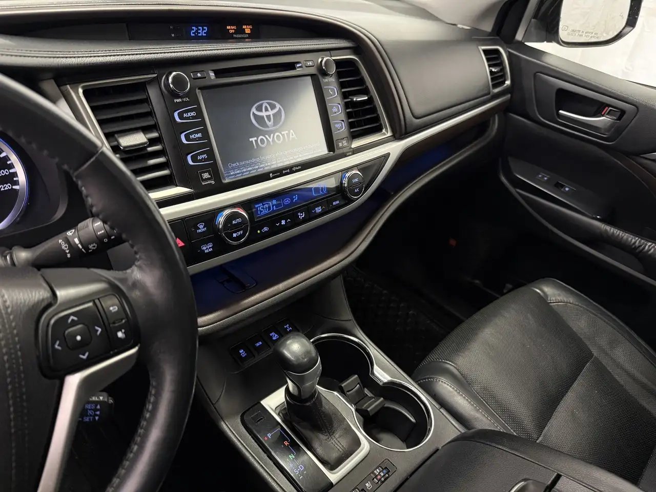 Toyota Highlander photo Toyota Highlander