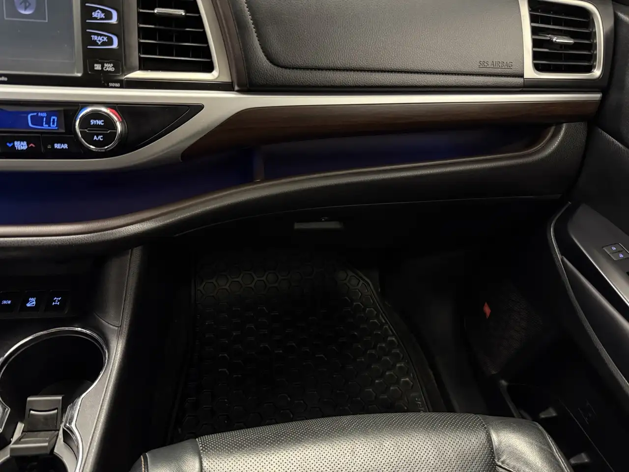 Toyota Highlander photo Toyota Highlander