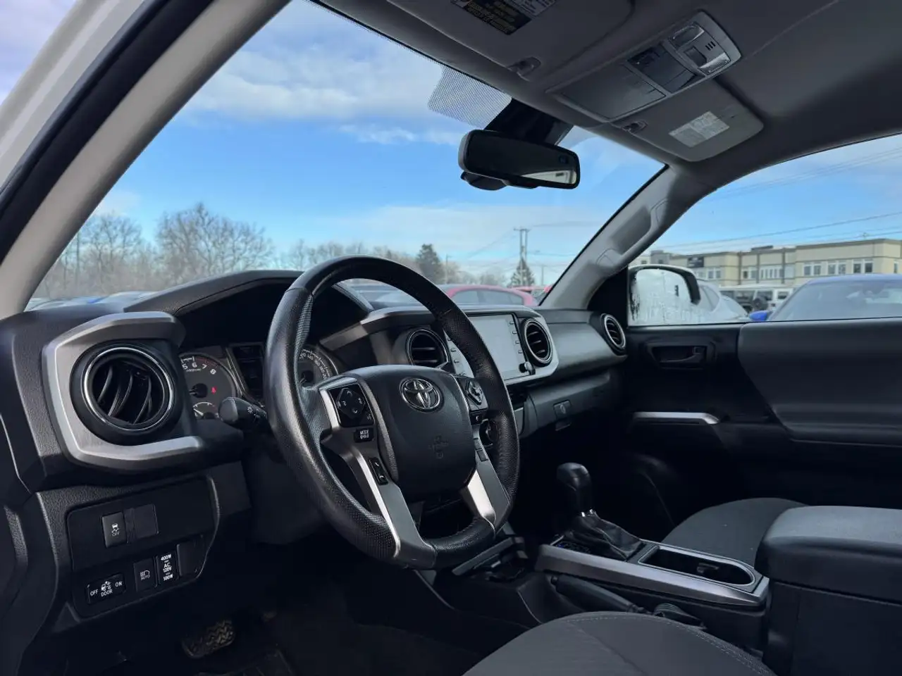 Toyota Tacoma снимка Toyota Tacoma