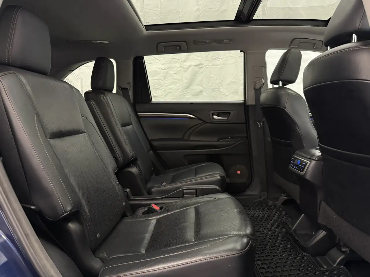 Toyota Highlander photo Toyota Highlander
