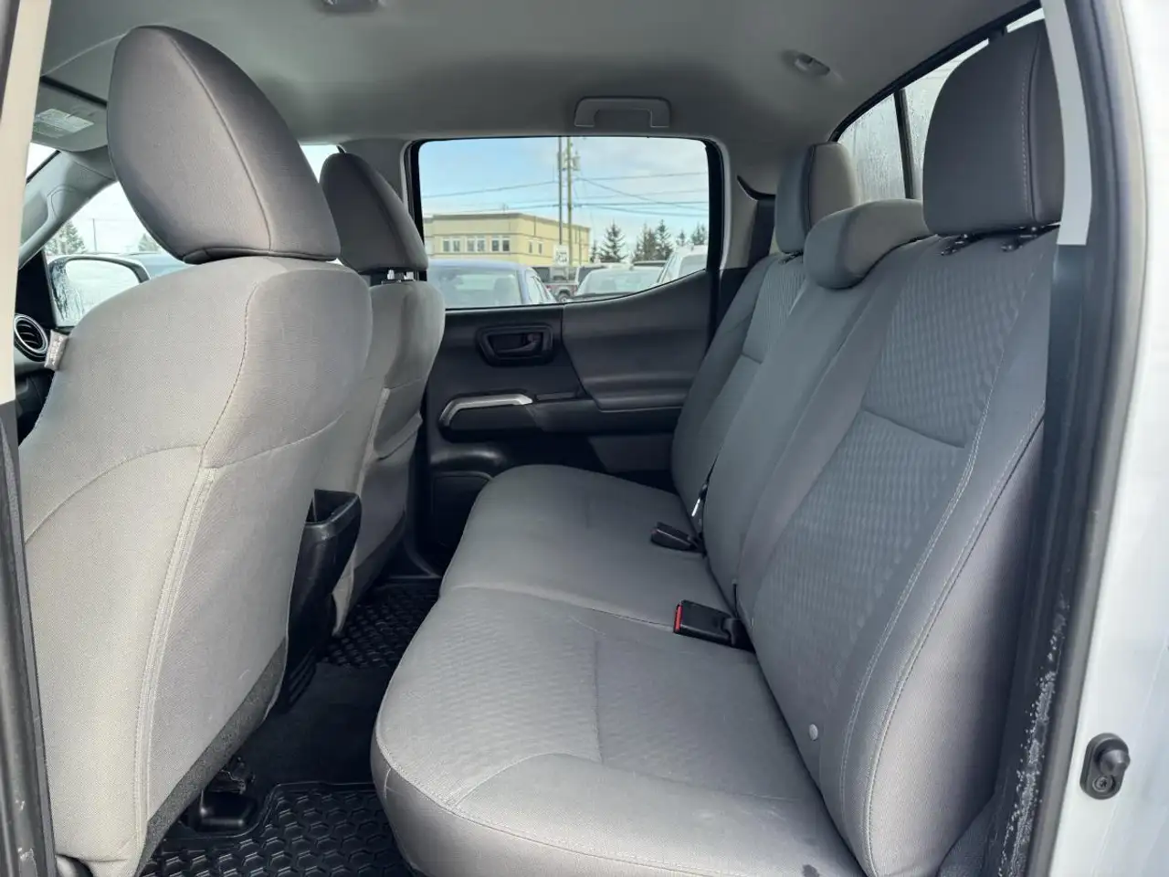 Toyota Tacoma снимка Toyota Tacoma
