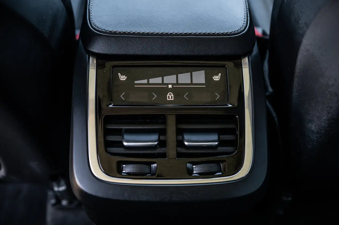 Volvo XC90 снимка Volvo XC90