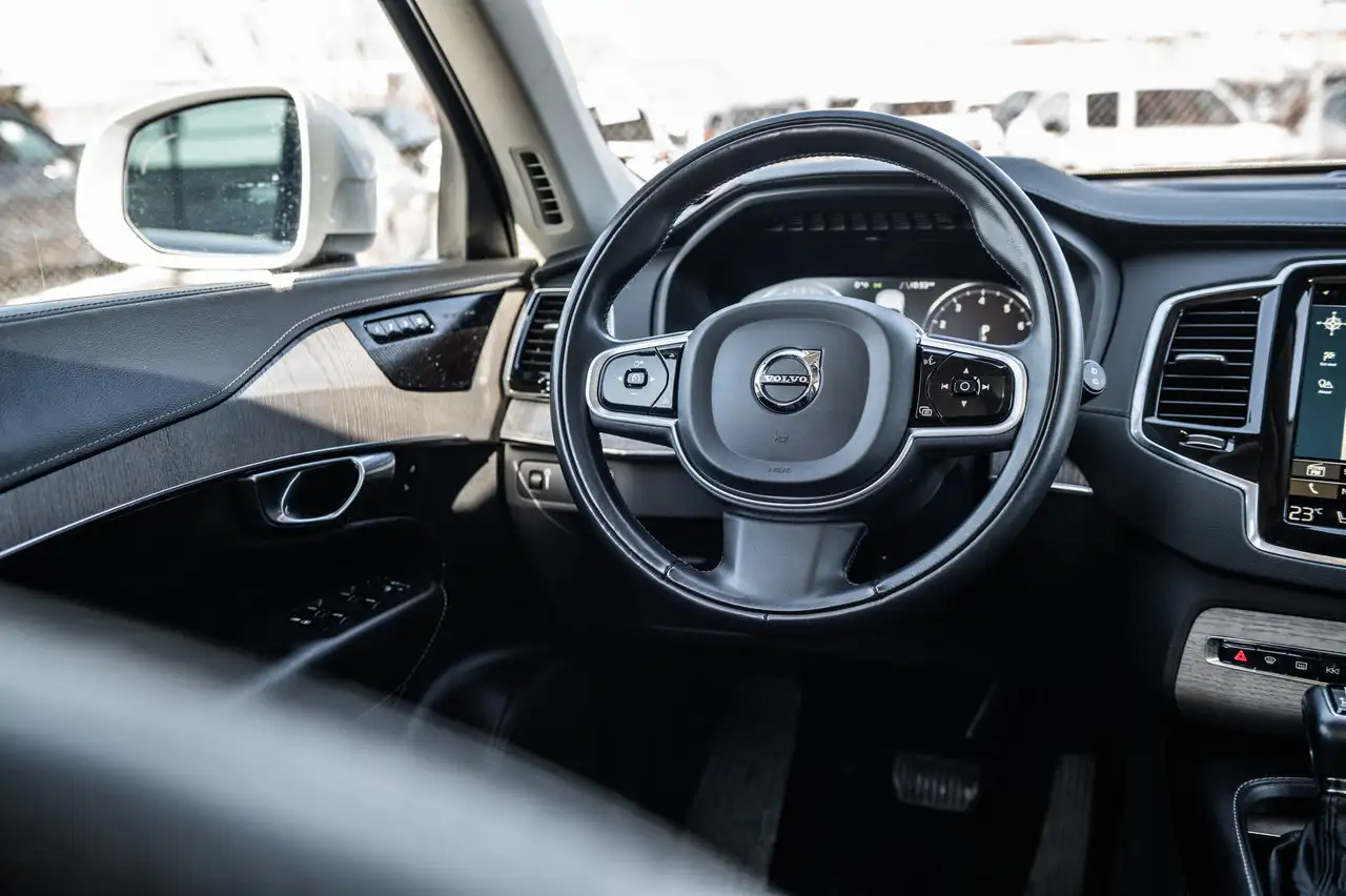 Volvo XC90 снимка Volvo XC90