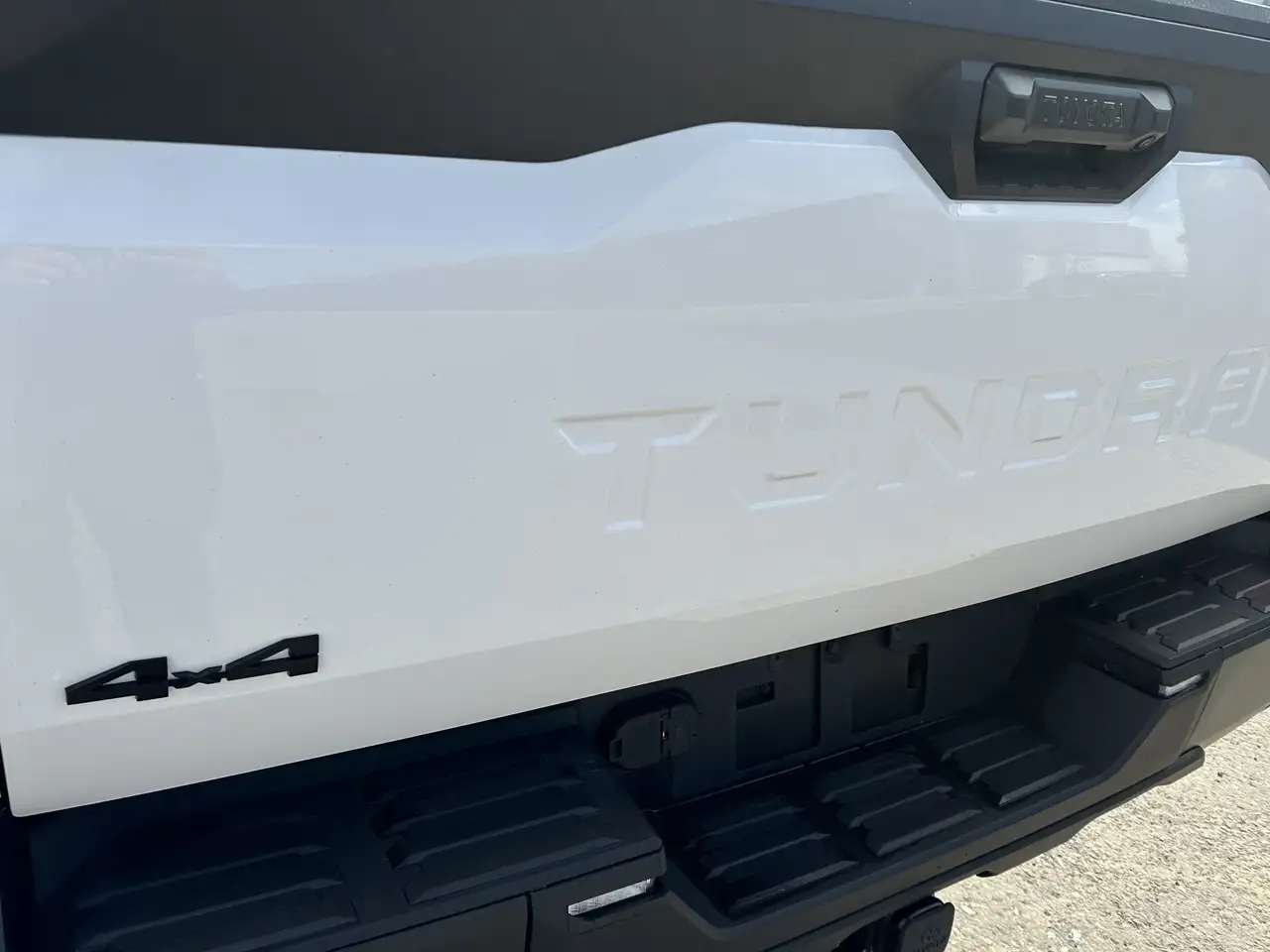 Toyota Tundra снимка Toyota Tundra