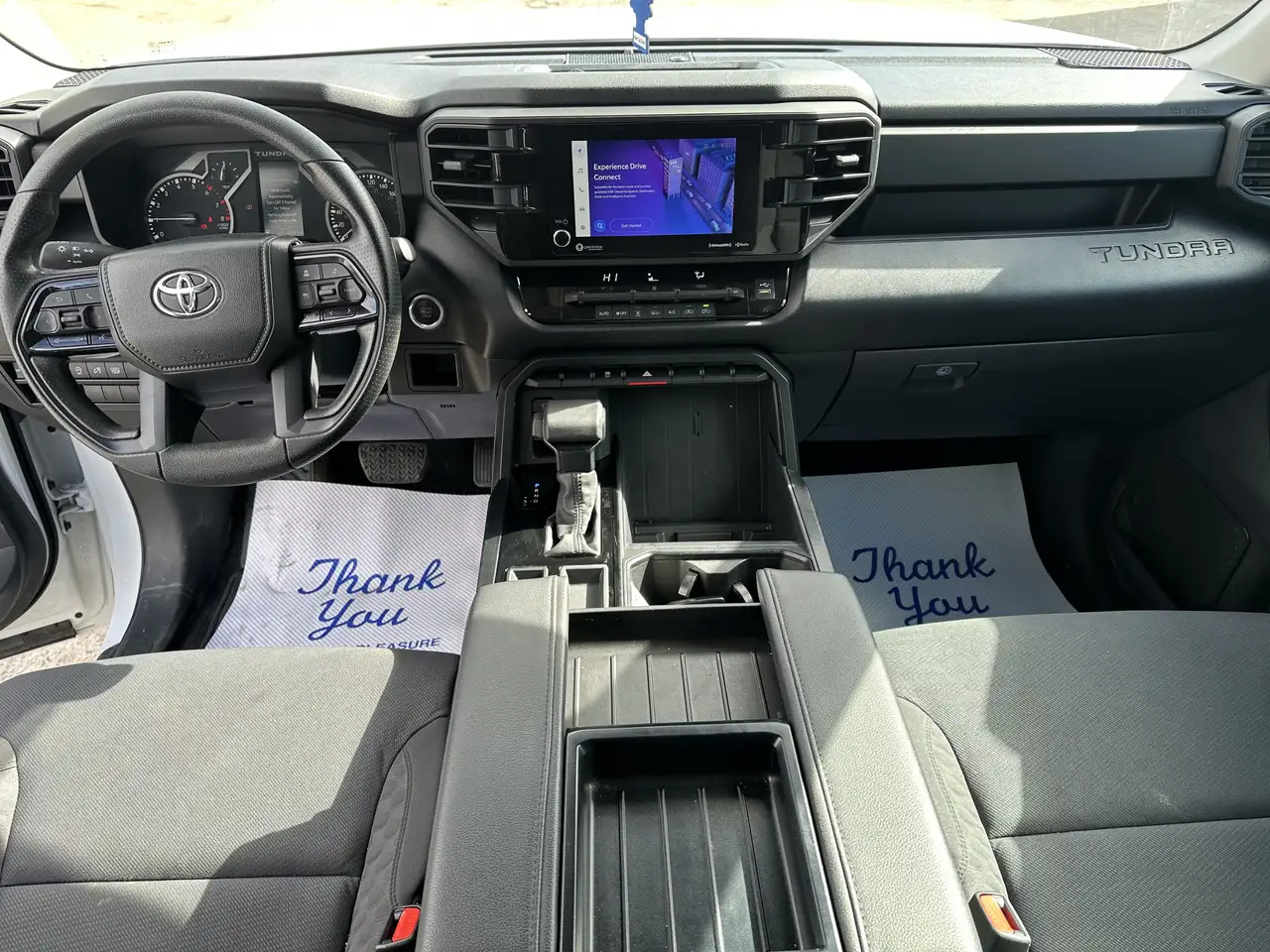 Toyota Tundra снимка Toyota Tundra