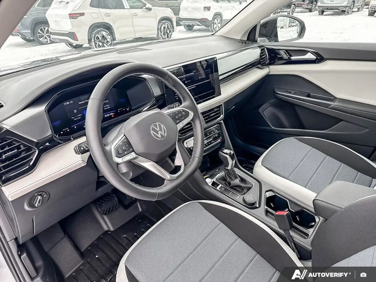 Volkswagen Taos photo Volkswagen Taos