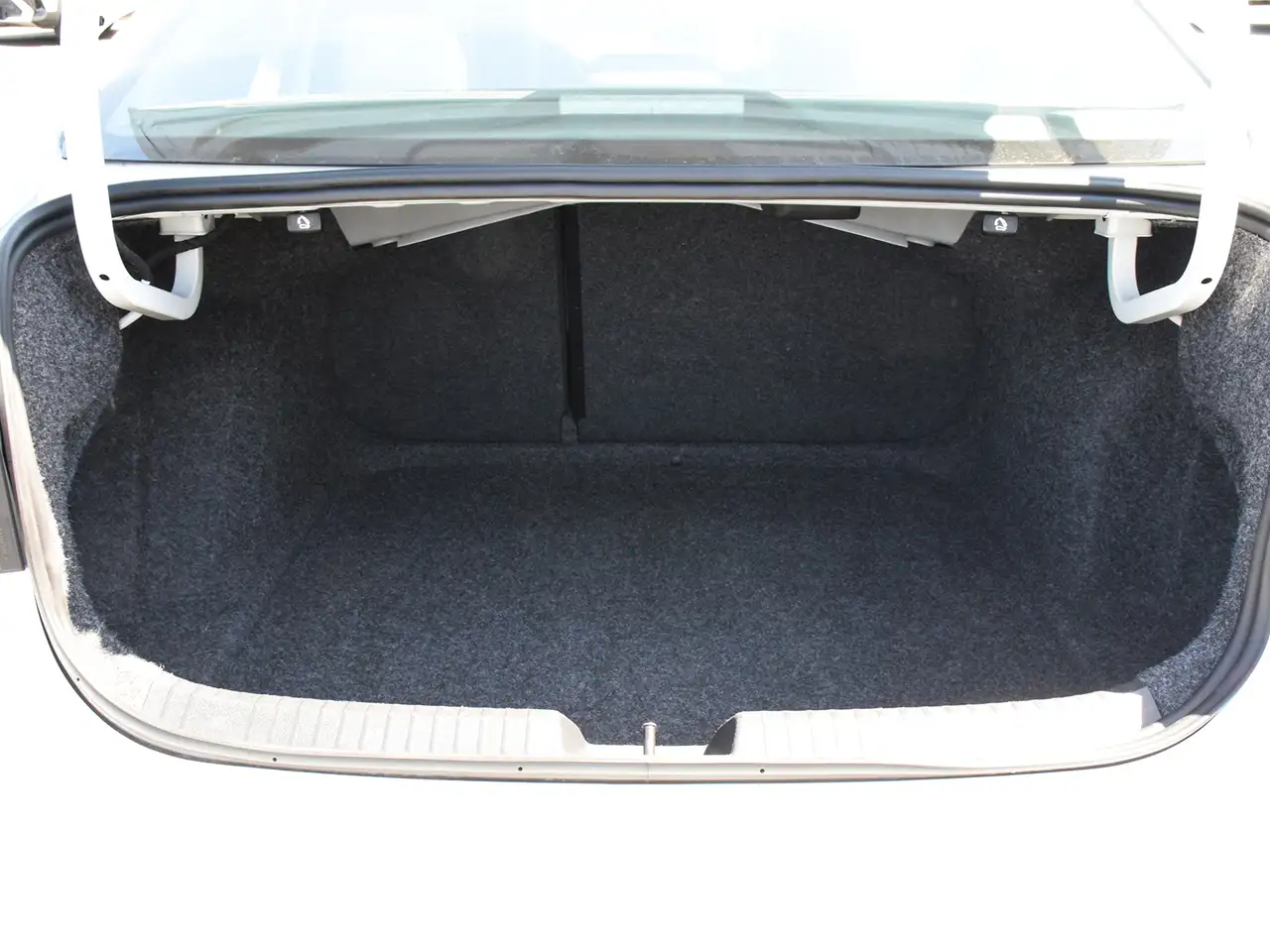 Volkswagen Jetta photo Volkswagen Jetta