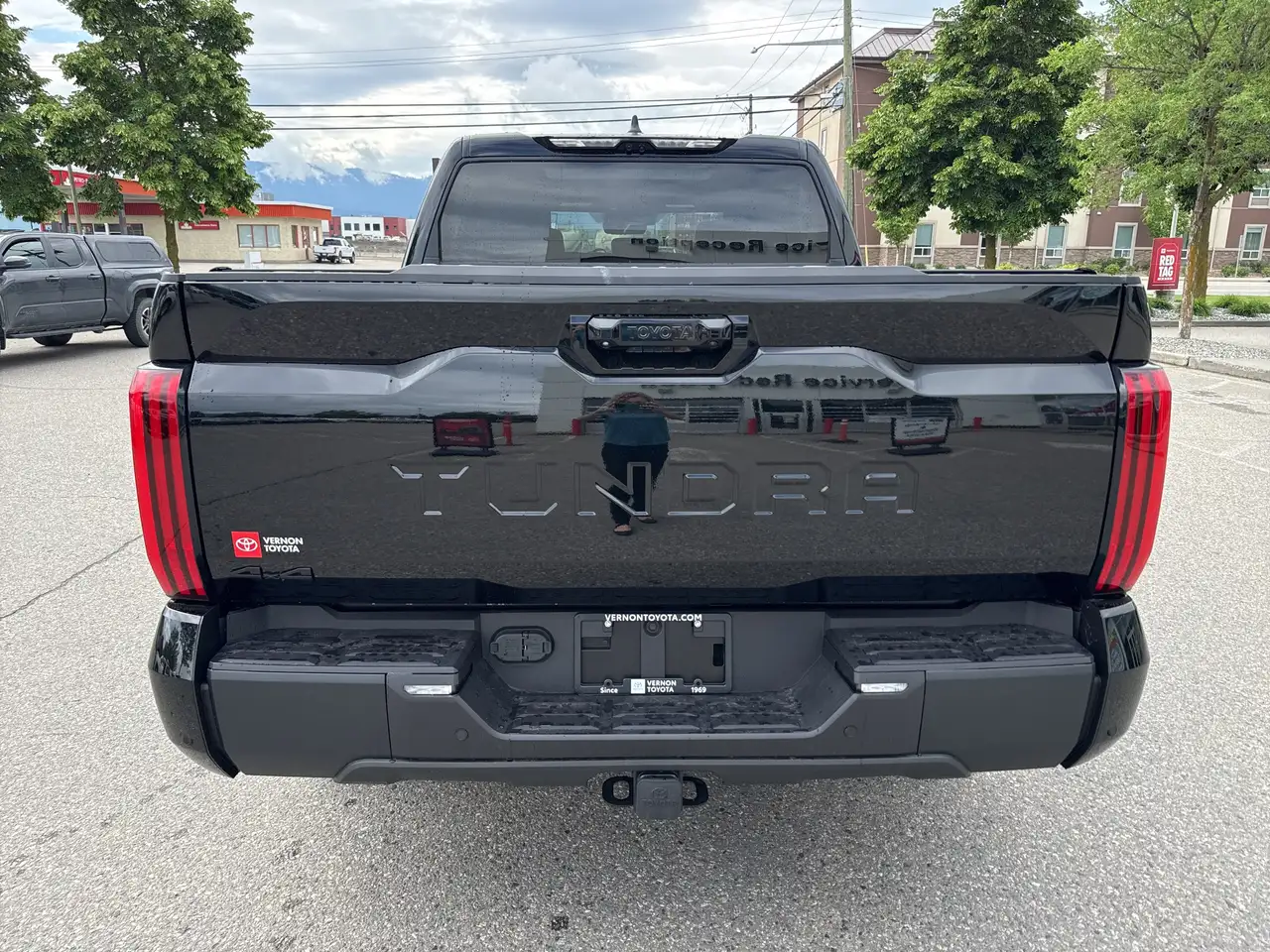 Toyota Tundra снимка Toyota Tundra